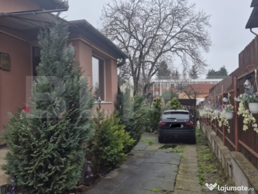 Casa renovata de vanzare in zona centrala, 400 mp teren 