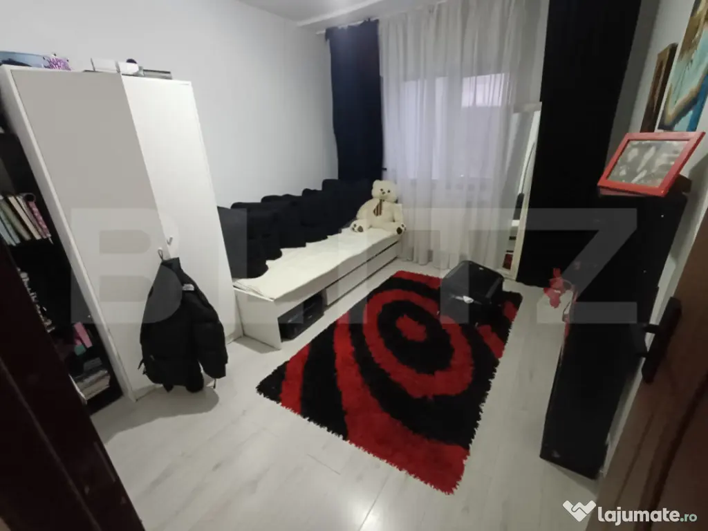 Apartament de vanzare, cu 3 camere, 67 mp, zona parc Debarca 