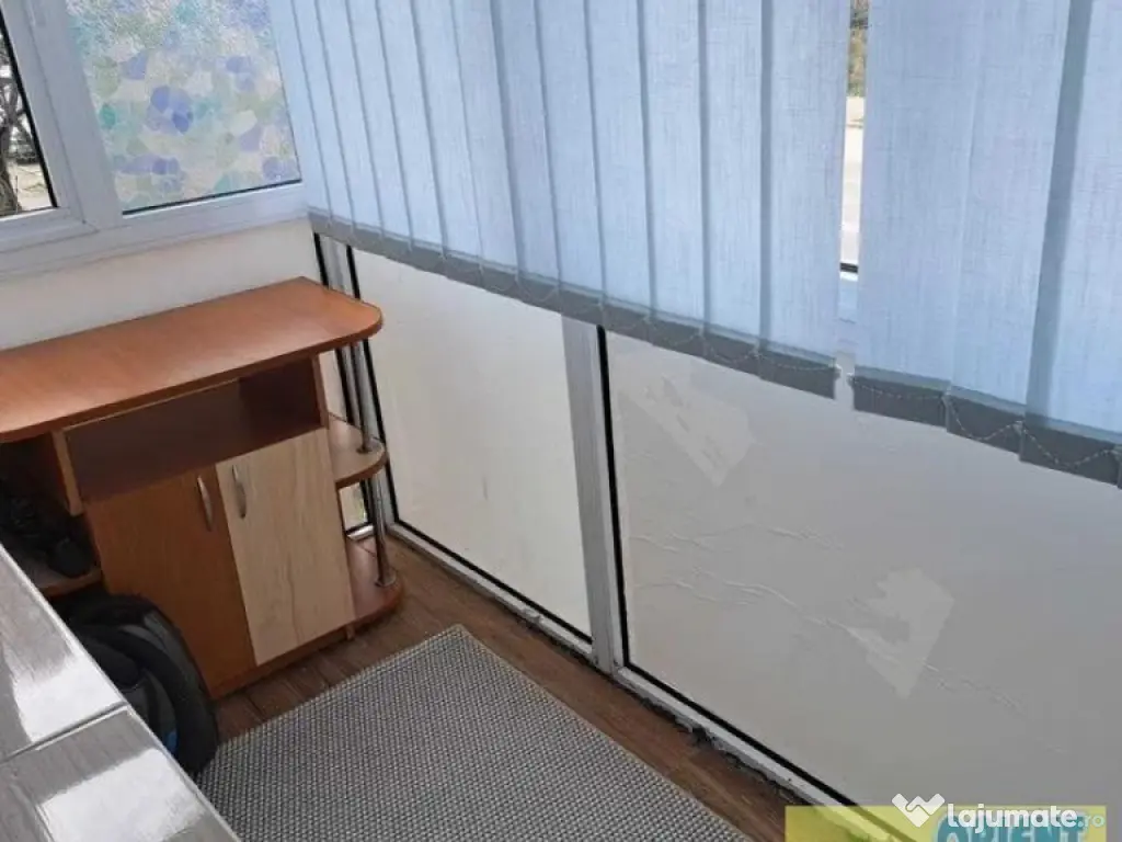 Inel 2, de inchiriat 3 camere, etaj 1, mobilat, gaze 