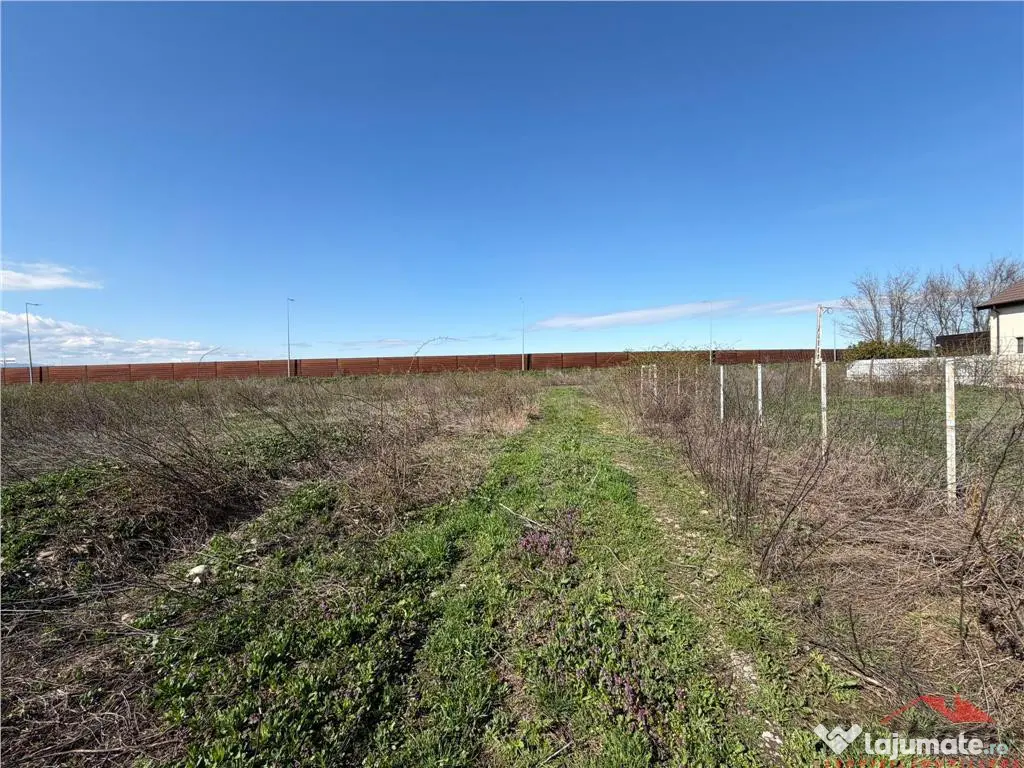 Teren intravilan 700mp in zona de Nord de 