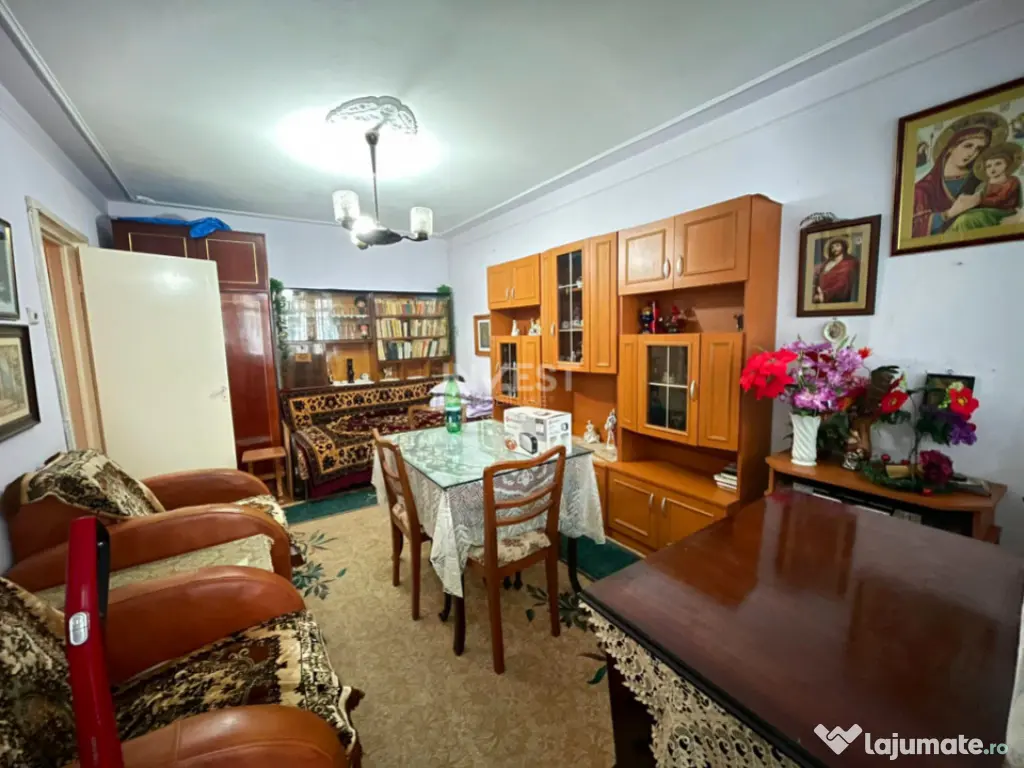 Ap 2 camere decomandat-54 mp-etaj 1-Podu Ros-Palas Mall 