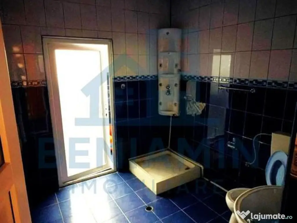 Vila P+2 Alexandru Cel Bun cu doua etaje si curte proprie 