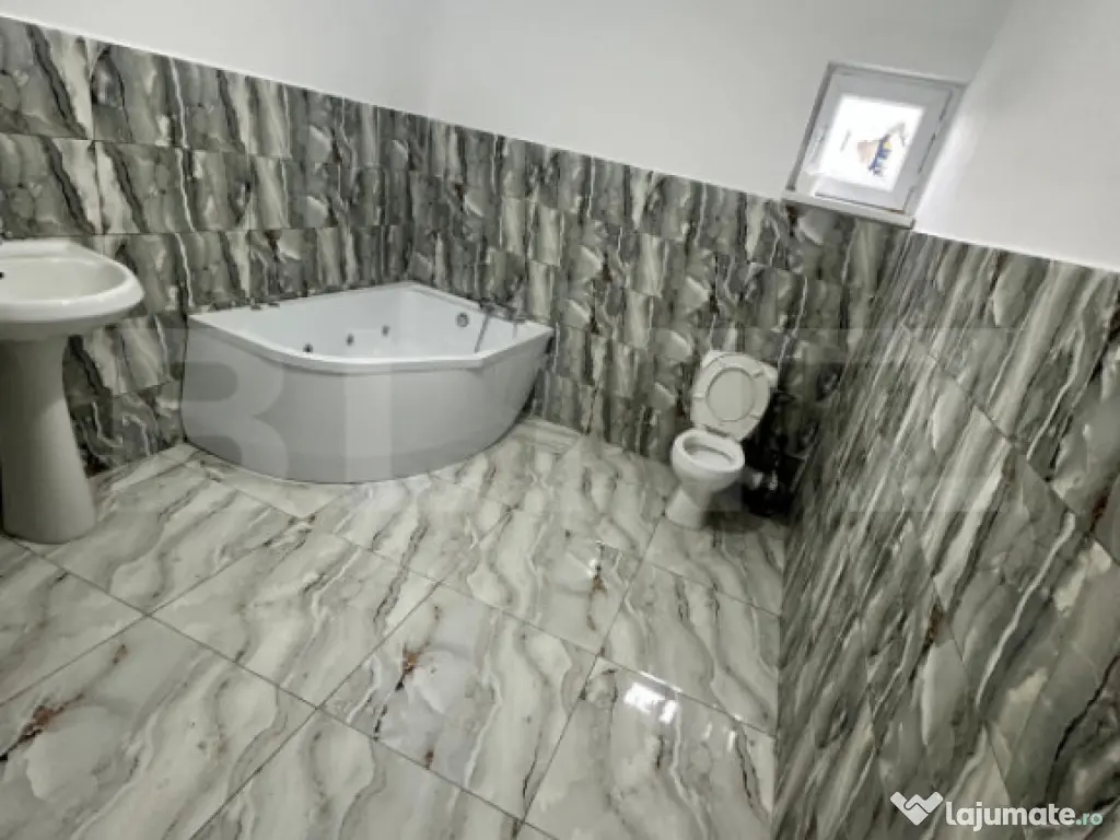 Casă de vânzare în Tomești – zonă centrală, lângă 