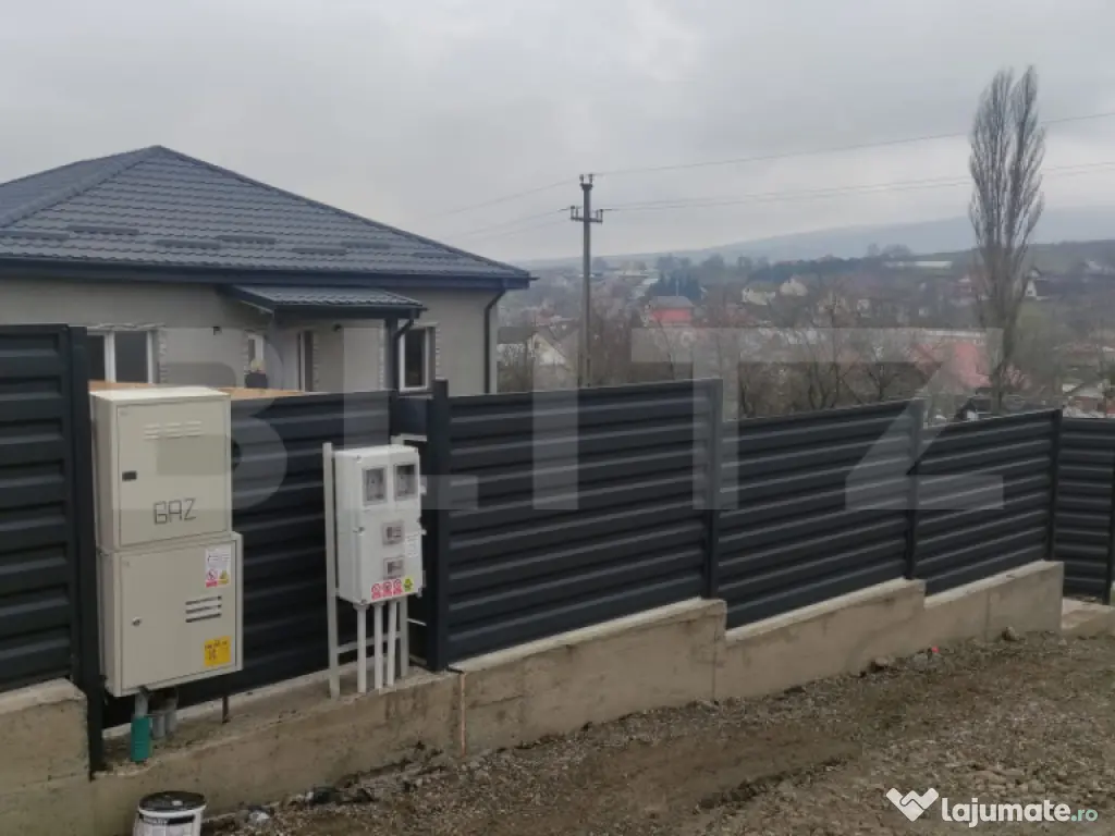 Casă de vânzare în Tomești – zonă centrală, lângă 