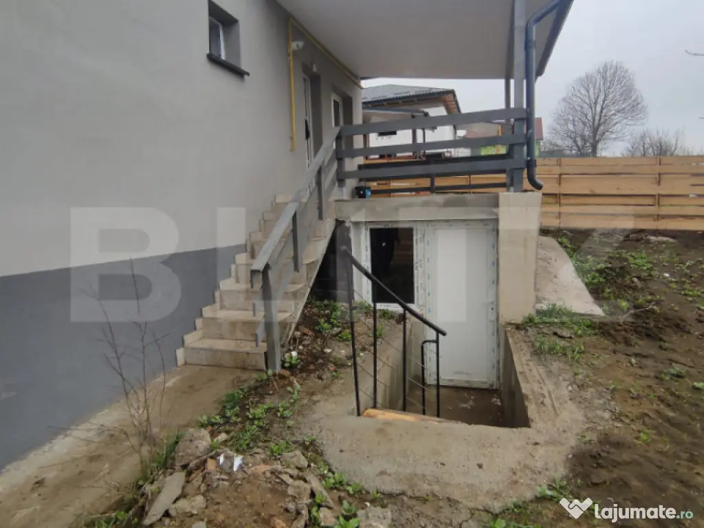 Casă de vânzare în Tomești – zonă centrală, lângă 