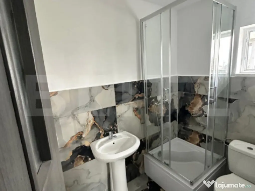 Casă de vânzare în Tomești – zonă centrală, lângă 