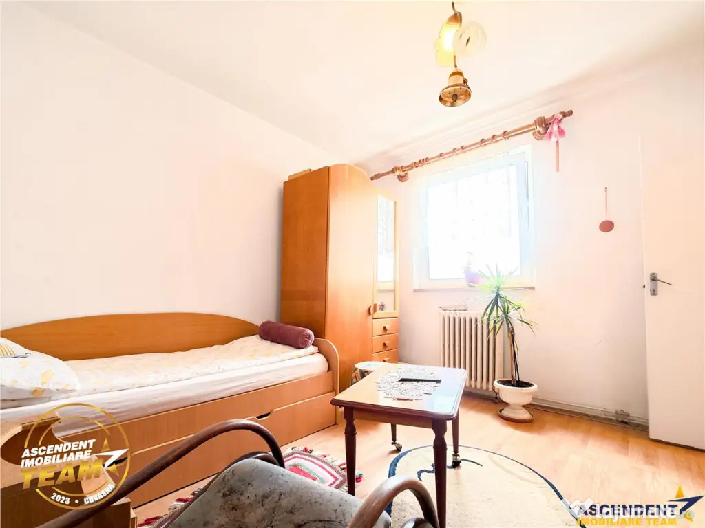 3D Tur! 3 camere,decomandate,apreciabila ariere,Dealului,Sim 