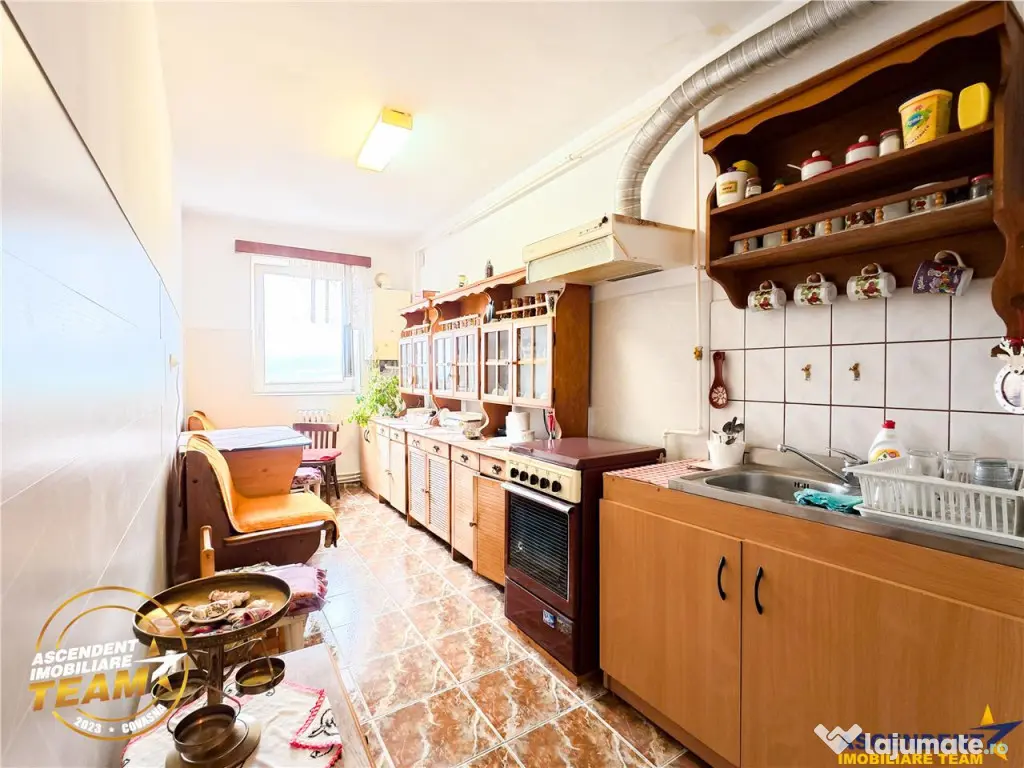 3D Tur! 3 camere,decomandate,apreciabila ariere,Dealului,Sim 