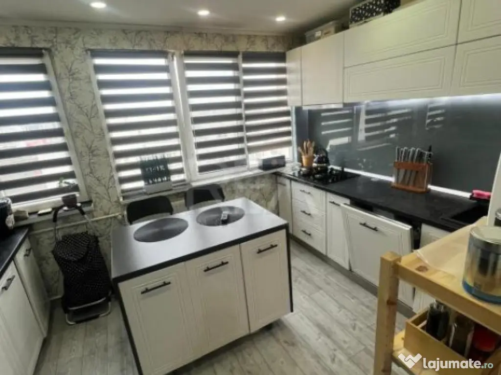 Apartament 3 camere - mobilat la cheie , 1 Decembrie 1918 