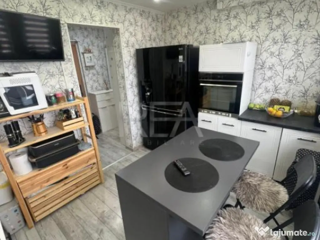 Apartament 3 camere - mobilat la cheie , 1 Decembrie 1918 