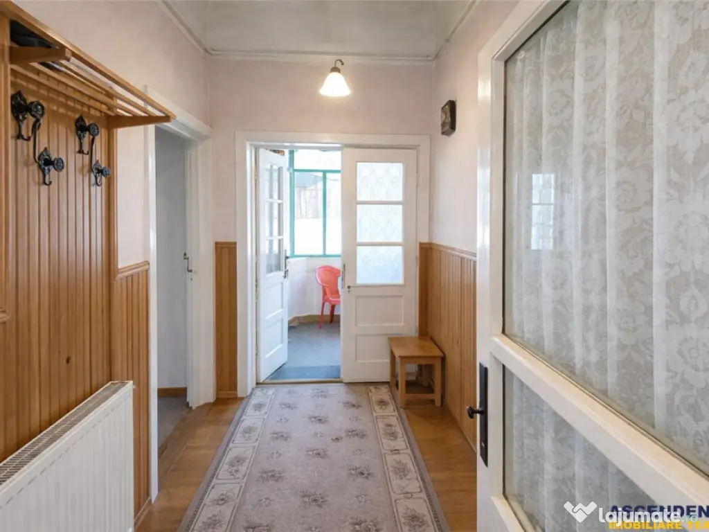 Casa:farmec traditional,gradina,curte,acces auto,pivnita,pod 