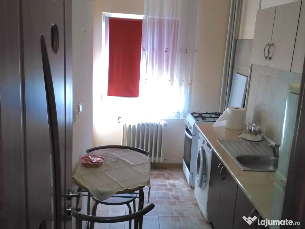 Garsonieră decomandată complet mobilată și utilată, etajul 1 ,cartier 1 Mai