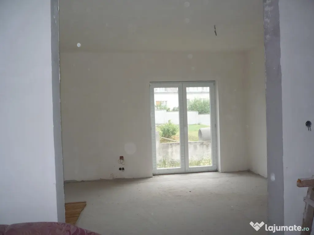 Vila D+P+E+M, sc 800 , teren 1250 , zona Doja-Spital , gaz 