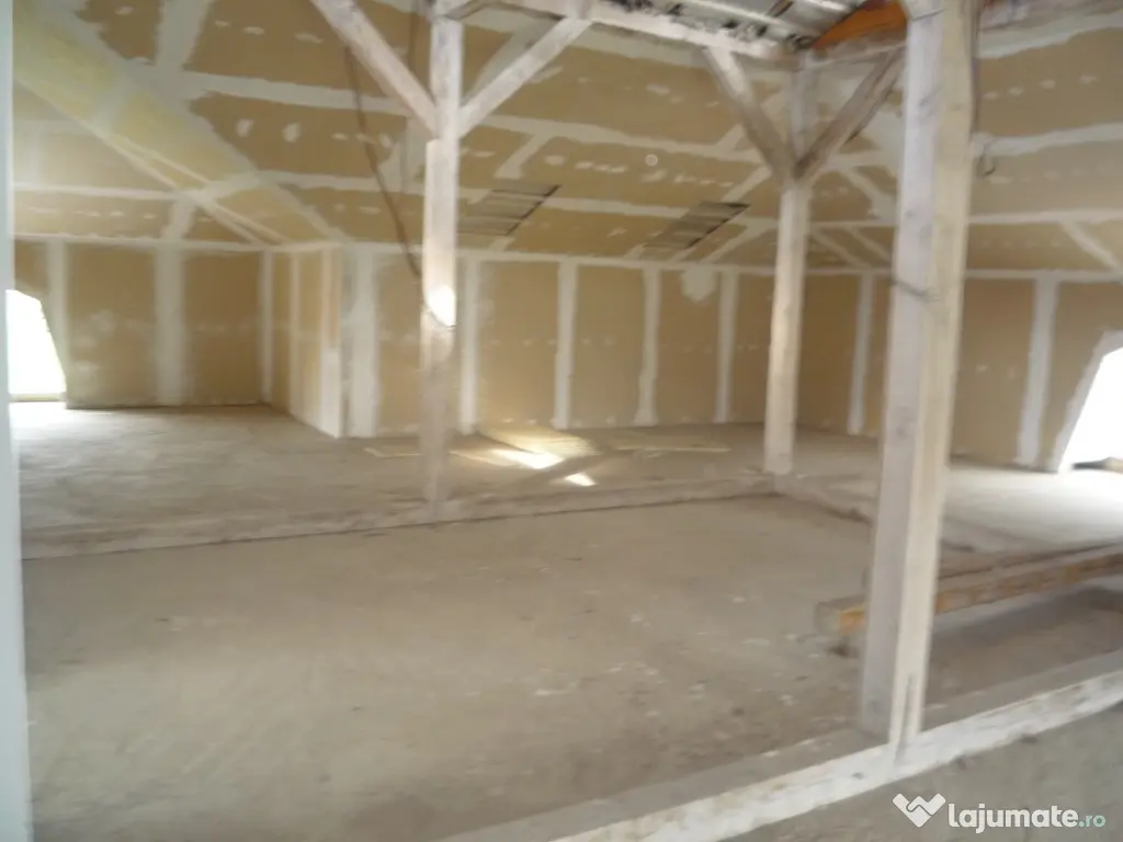 Vila D+P+E+M, sc 800 , teren 1250 , zona Doja-Spital , gaz 