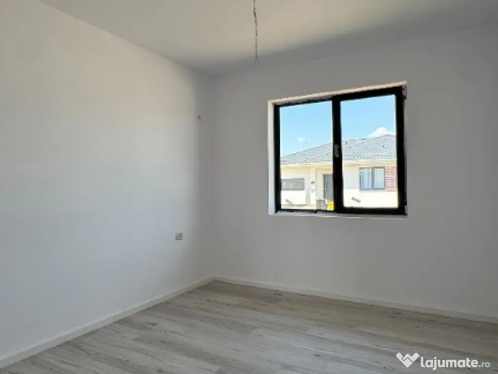 CASA FINALIZATA 4 CAMERE– Șos. Pipera-Tunari – 510 curte 