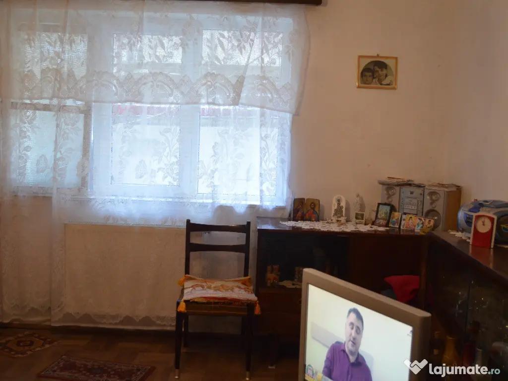 Busteni -apartament cu 2 camere ,parter 