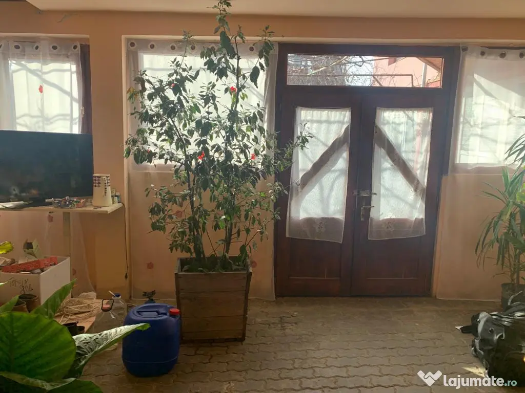 Inchiriez casa 10 cam. in Pancota - ID : RH-30973-property 