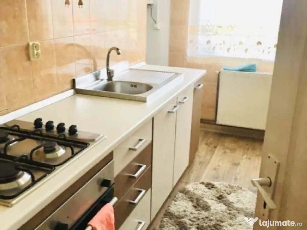 2 camere zona Spital Judetean