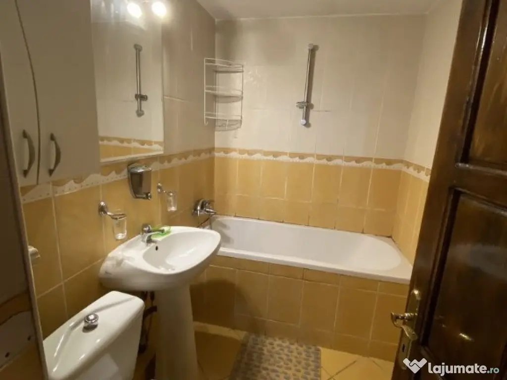 Apartamentul este situat in zona Freidorf 