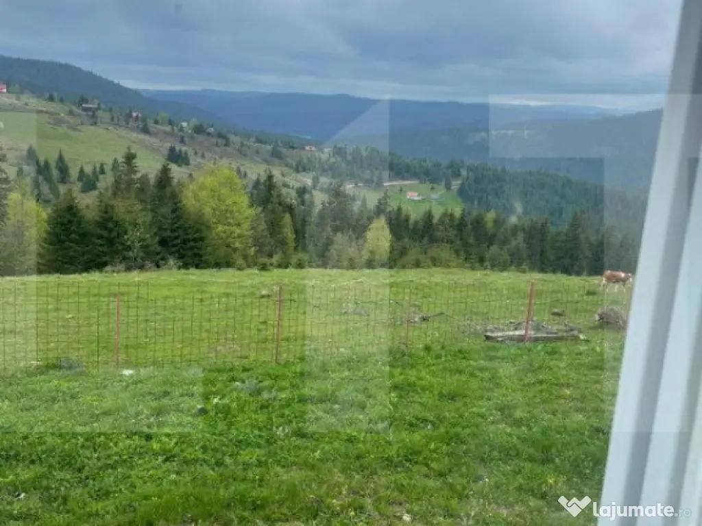 Ocazie! Casa de vacanta cu vedere la Lacul Belis