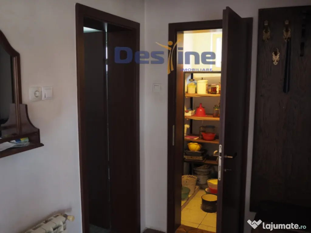 VAND CASA 3 CAMERE,POD,PIVNITA,2 GARAJE,FOISOR,DEJ 