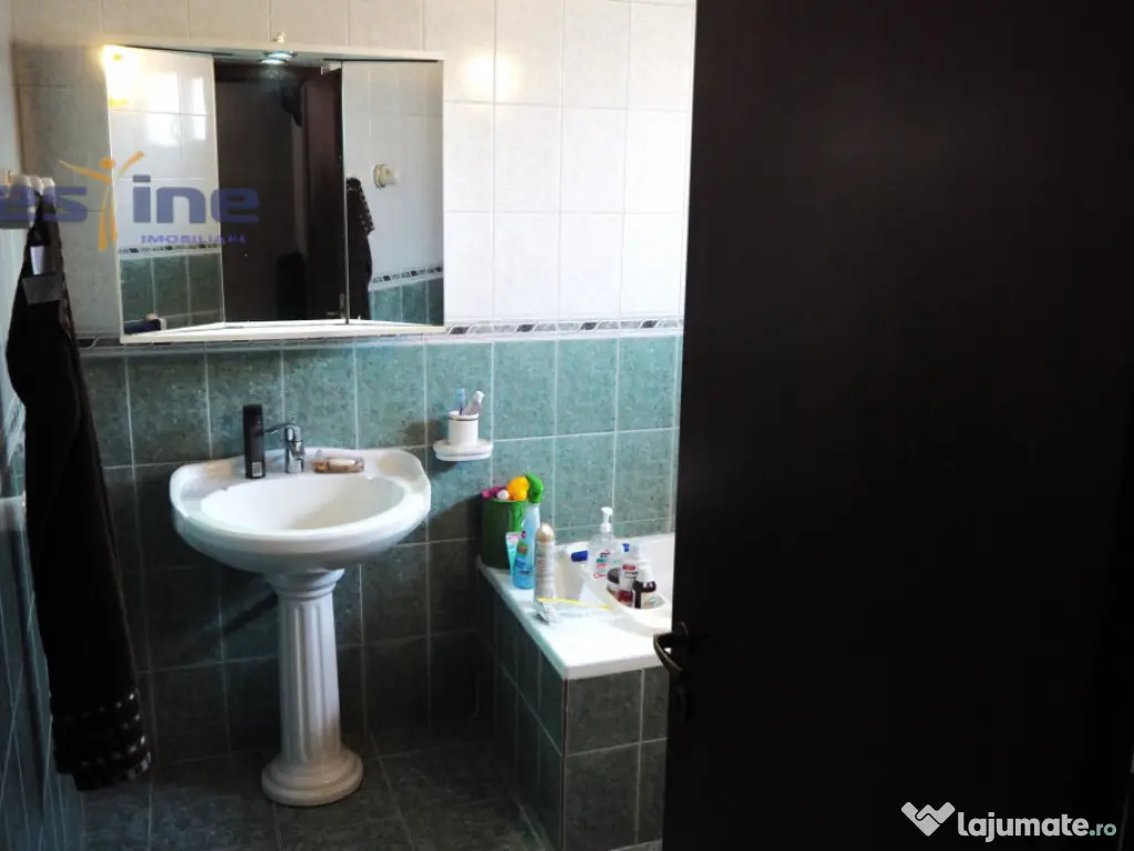 VAND CASA 3 CAMERE,POD,PIVNITA,2 GARAJE,FOISOR,DEJ 