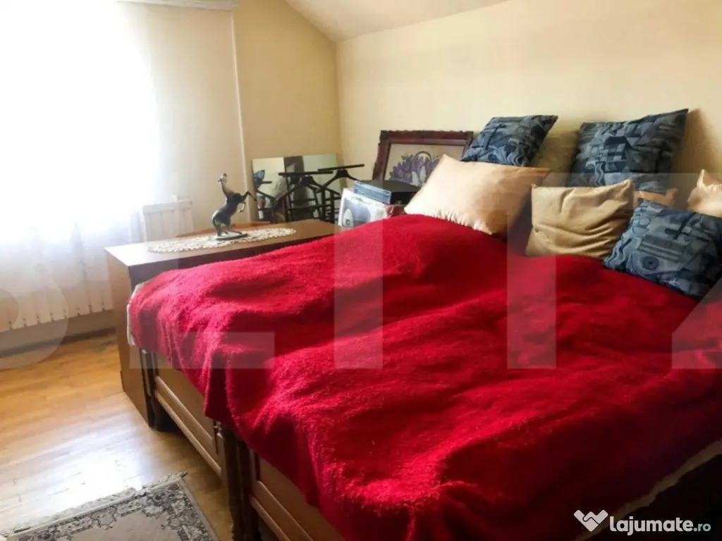 Casă individuală de 200 mp şi teren 320 mp în Calea Toro