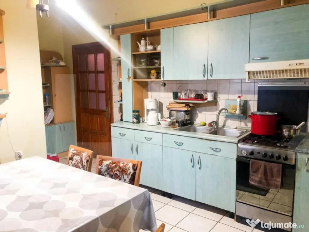 Casă individuală de 200 mp şi teren 320 mp în Calea Toro