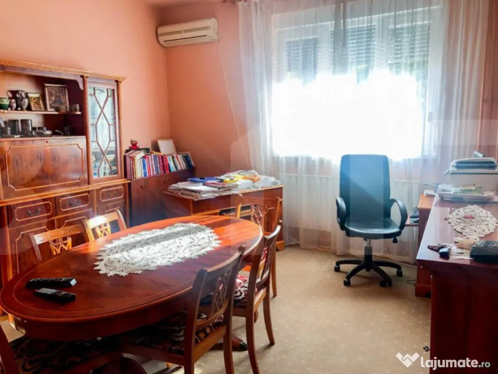 Casă individuală de 200 mp şi teren 320 mp în Calea Toro