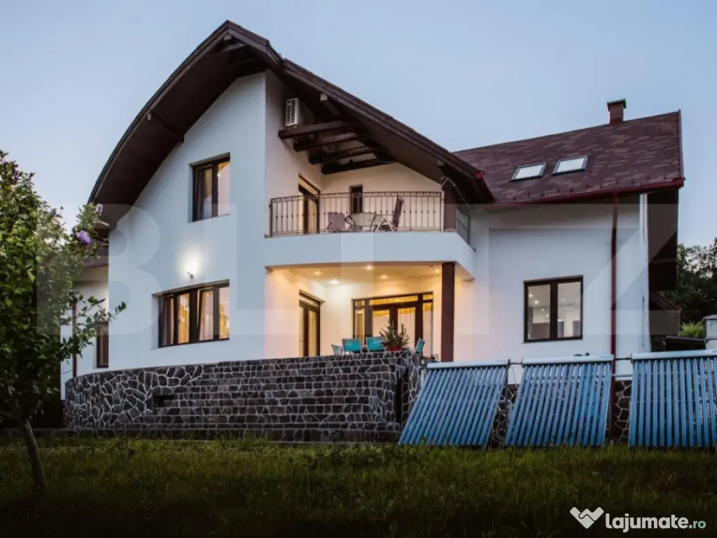 Vila de lux cu spații wellness și panoramă spectaculoasă