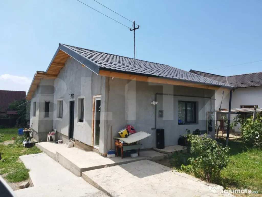 Casă 3 camere, 90 mp, teren 611 mp, Paulești