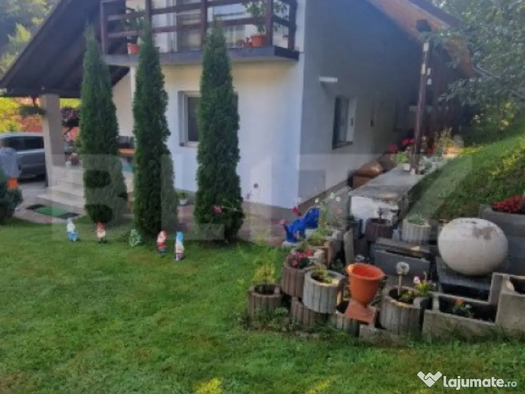 Casa 6 camere , se doreste si schimb cu apt+dif - Poiana Mar