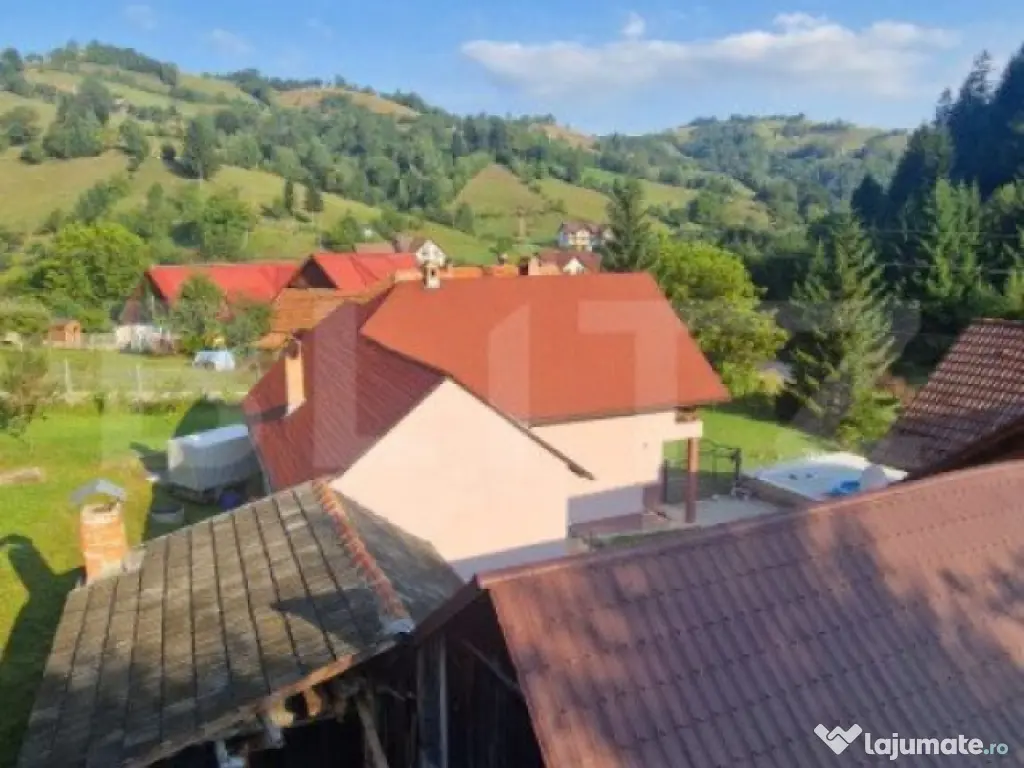 Casa 6 camere , se doreste si schimb cu apt+dif - Poiana Mar