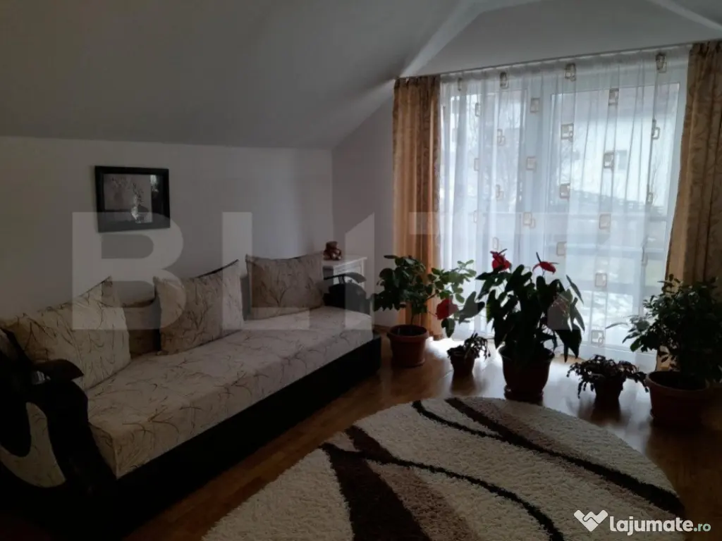 Casa 6 camere , se doreste si schimb cu apt+dif - Poiana Mar