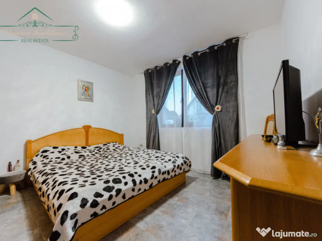 Vila cu 6 camere, zona Via Carmina Vladimirescu, Arad