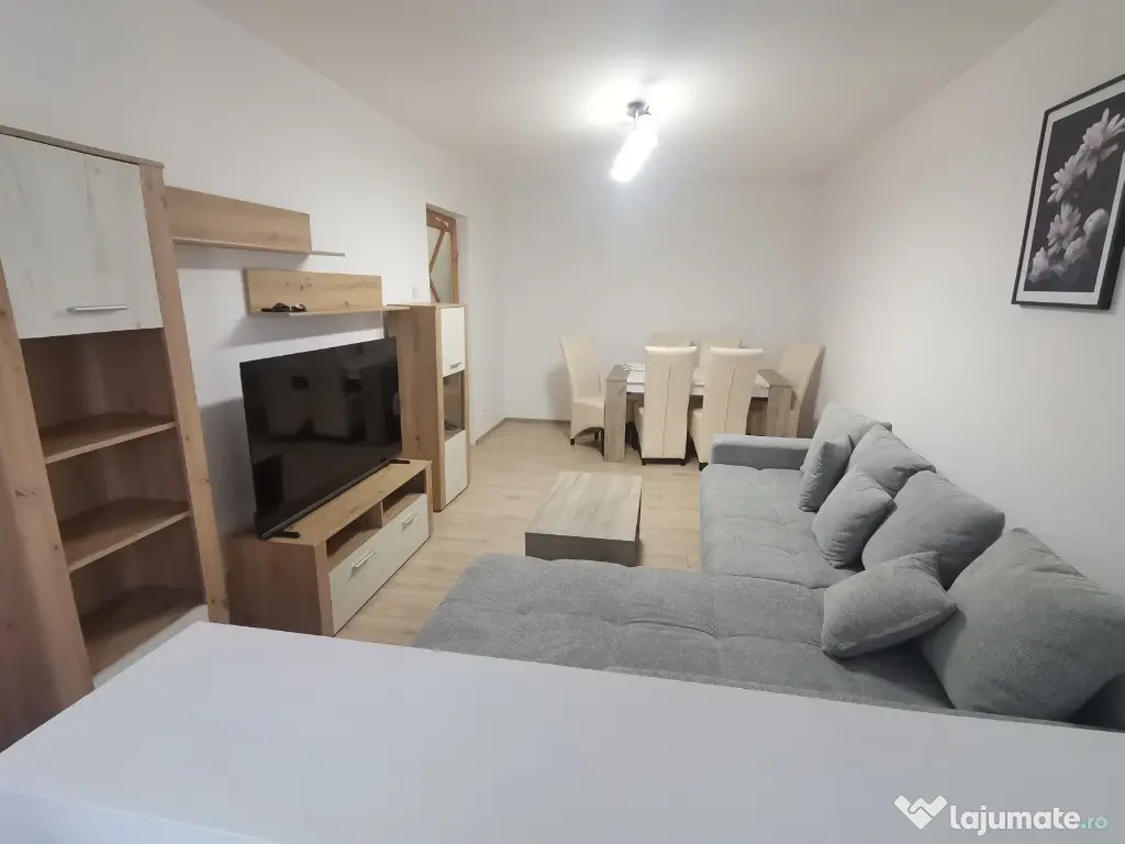 INCHIRIEZ ap. 3 camere decomandat ,renovat, zona Mihai Viteazul 