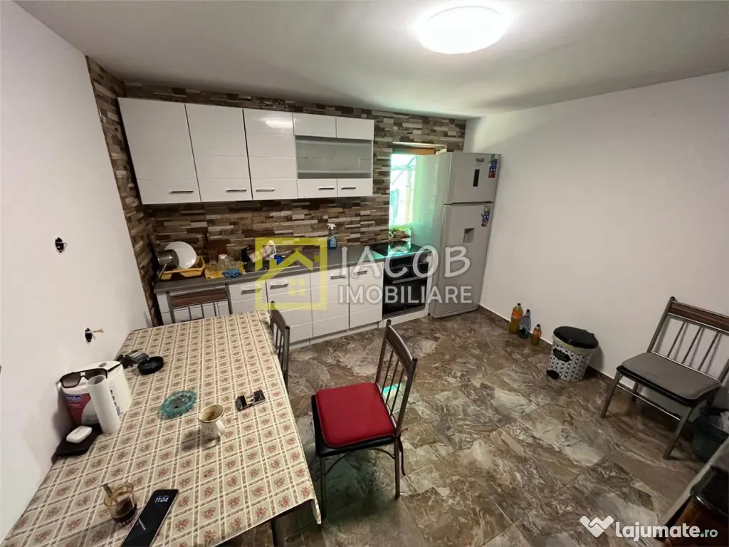 Casa parter (caramida) cu anexa (BCA) pe un teren 1180 mp, s