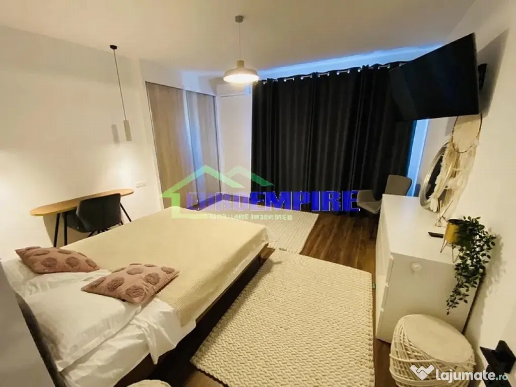 Apartament 4 camere de inchiriat zona Piata Ovidiu - Peninsula 