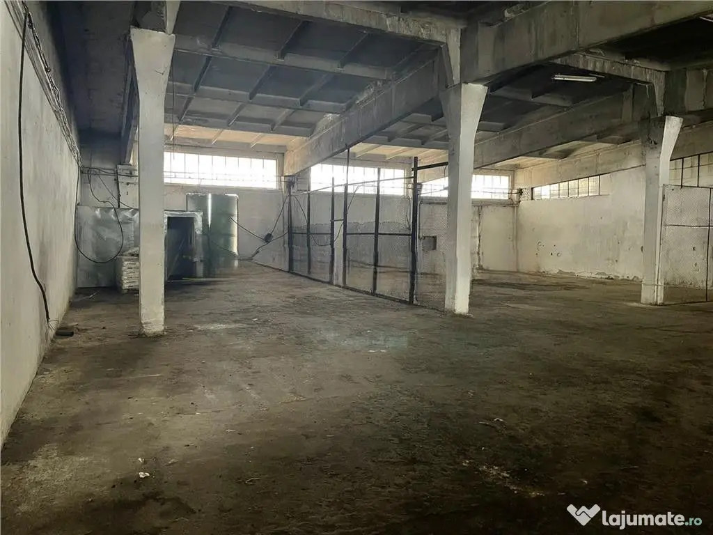 Spatii industriale , teren ,silozuri si Fabrica de nutret... 