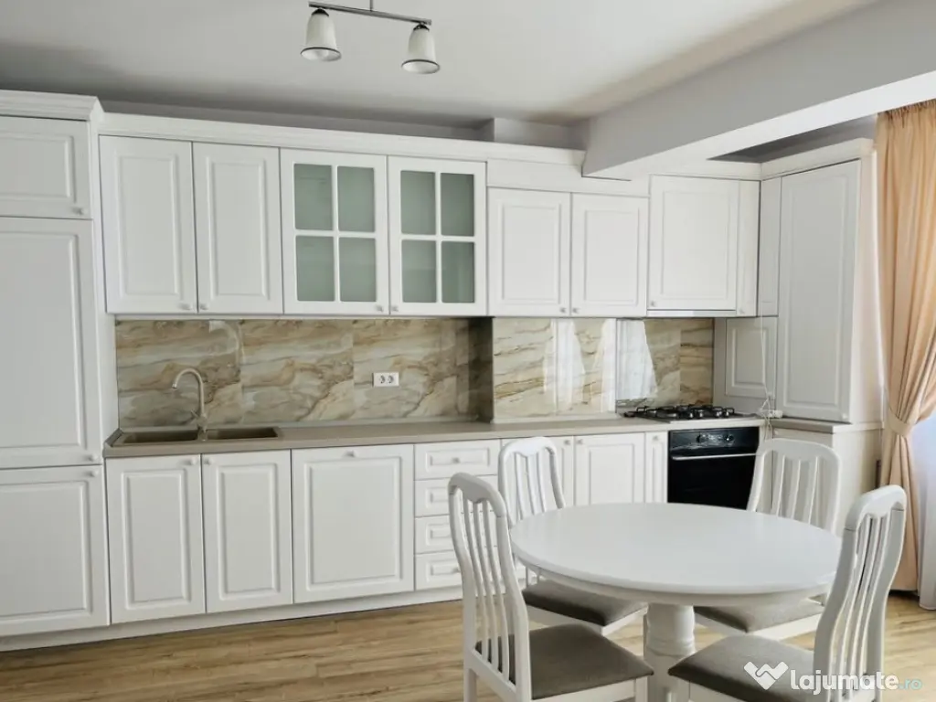 Apartament cu 3 camere, situat in Baneasa 