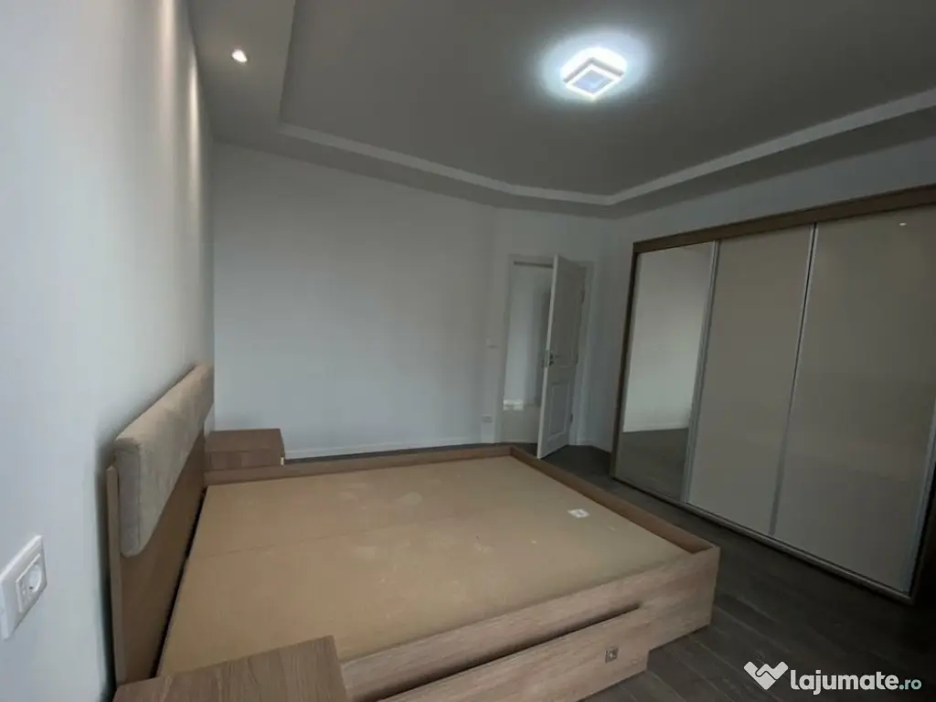 Apartament cu 3 camere, situat in Baneasa 