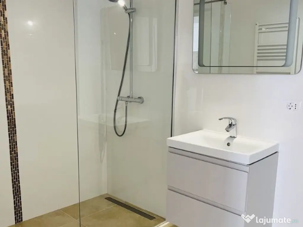 Apartament cu 3 camere, situat in Baneasa 