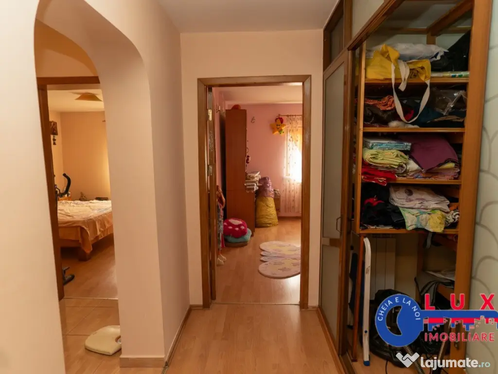 ID 6638 Vila de tip P+M in Zona CENTRALA 