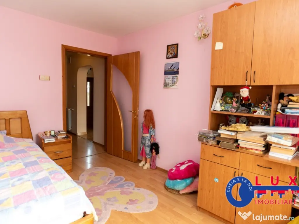 ID 6638 Vila de tip P+M in Zona CENTRALA 