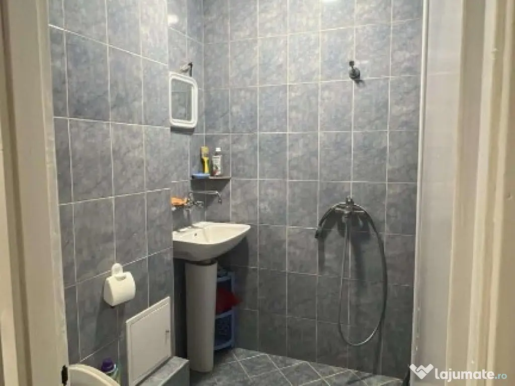 Apartament o camera situat in zona Giroc