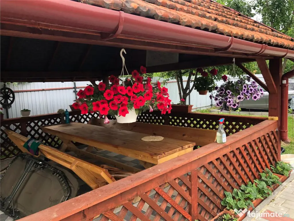 Casa si teren in zona Zizin Comison standard 