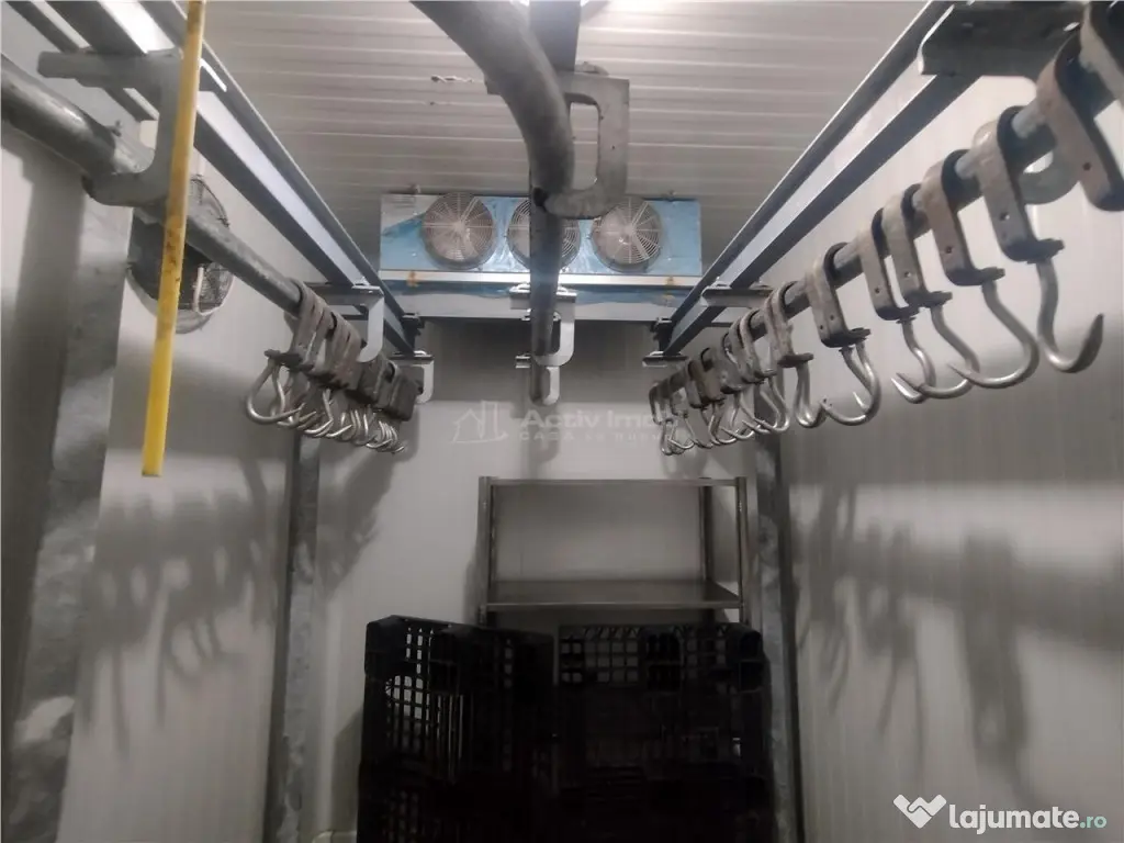 Moldova Noua, Spatiu Comercial - Macelarie, Utilata, sau