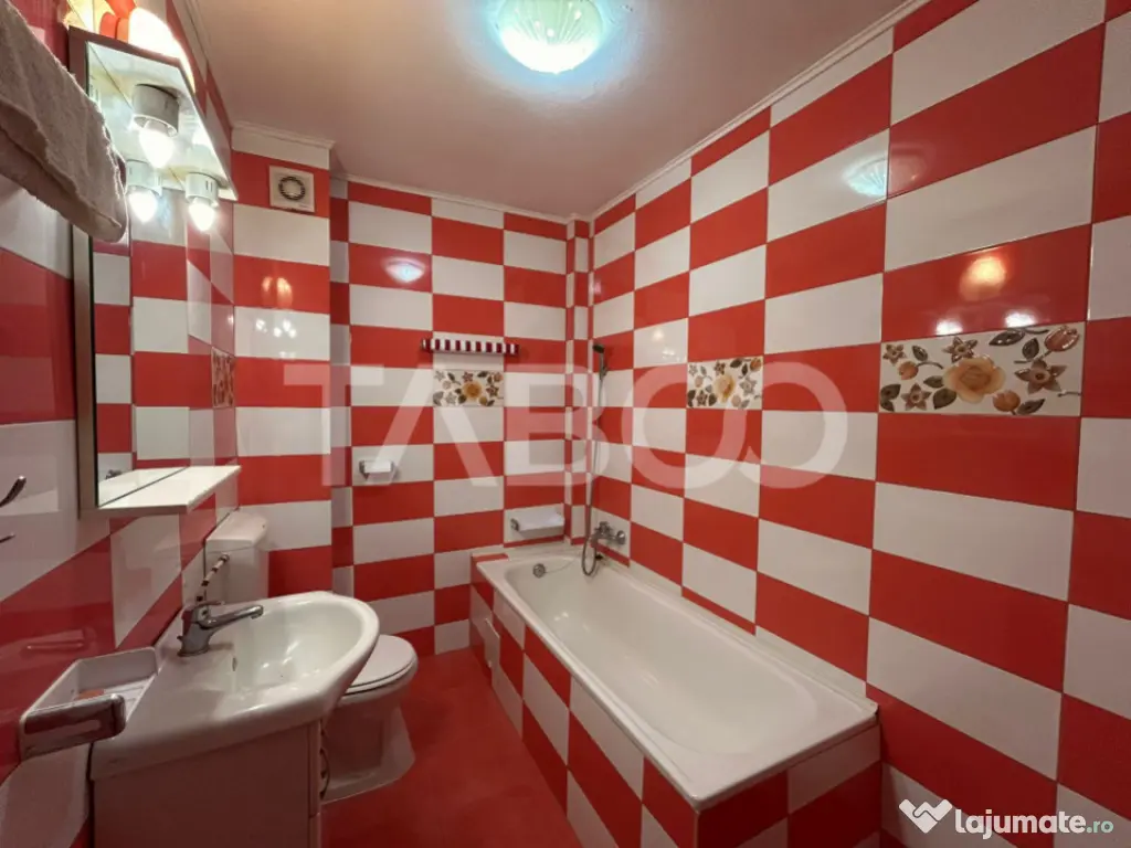 Garsoniera de vanzare etaj intermediar 45 mpu balcon Sibiu 