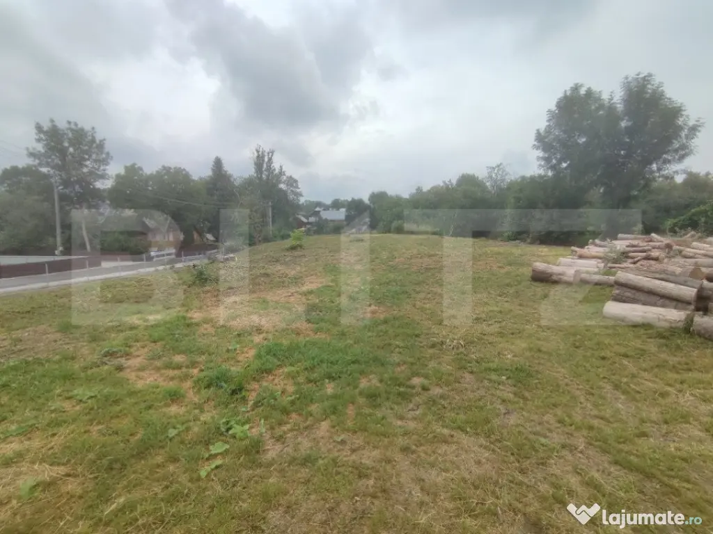 Casa 4 camere, 2610 mp teren, zona Solca, Radauti