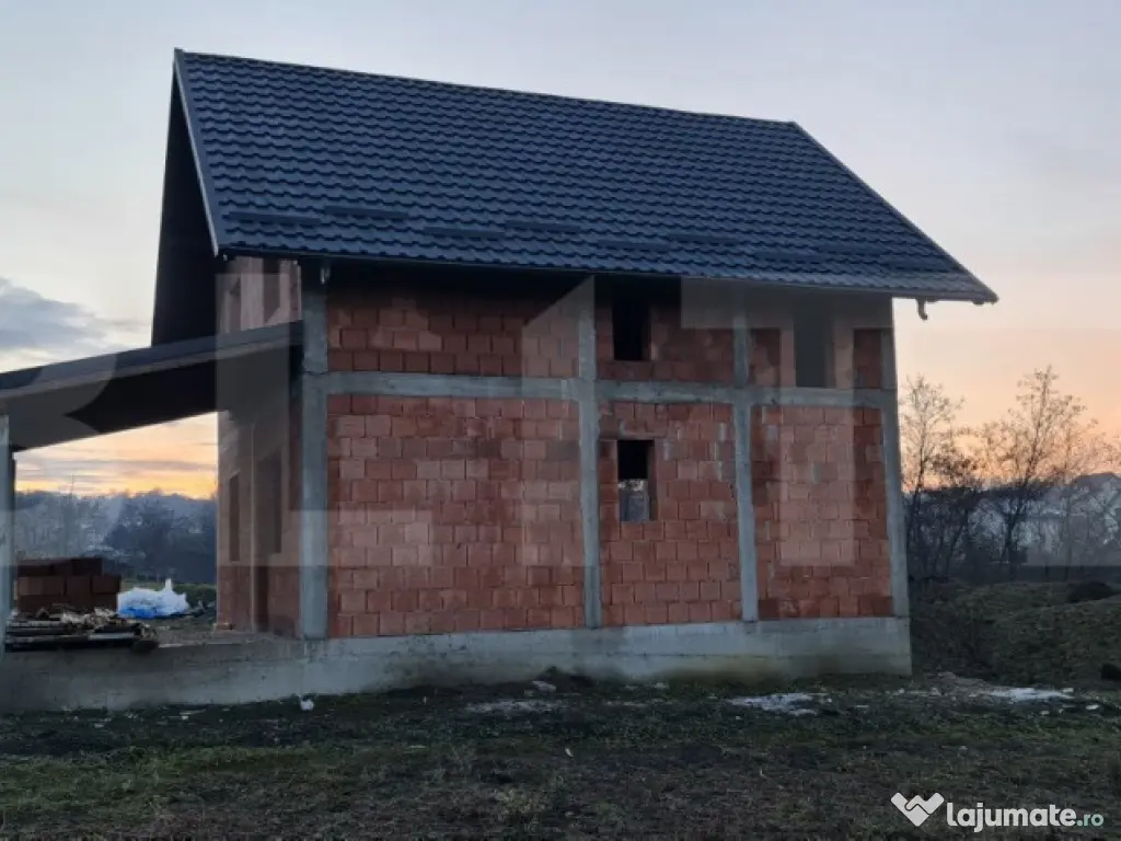 Casa individuala la rosu, loc. Ipotesti